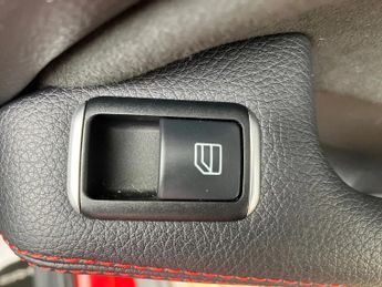 Mercedes-Benz Gla GLA 250 4Matic AMG Line Premium Plus 5dr Auto