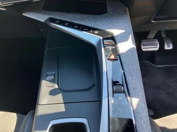 Peugeot 3008 1.2 Hybrid 136 GT 5dr e-DSC6