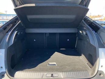 Peugeot 3008 1.2 Hybrid 136 GT 5dr e-DSC6