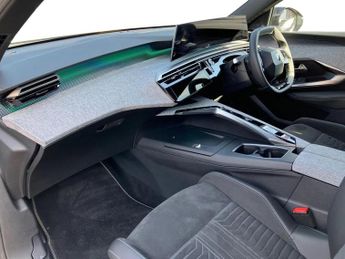 Peugeot 3008 1.2 Hybrid 136 GT 5dr e-DSC6