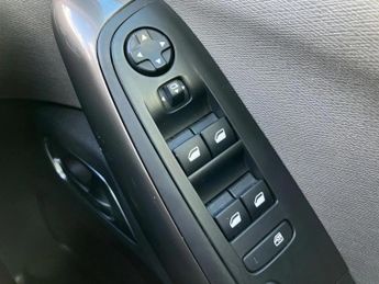 Citroen Grand C4 Spacetourer 1.5 BlueHDi 130 Shine 5dr