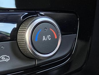 Vauxhall Mokka 100kW Design 50kWh 5dr Auto