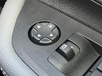Vauxhall Mokka 100kW Design 50kWh 5dr Auto