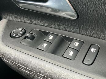 Vauxhall Mokka 100kW Design 50kWh 5dr Auto