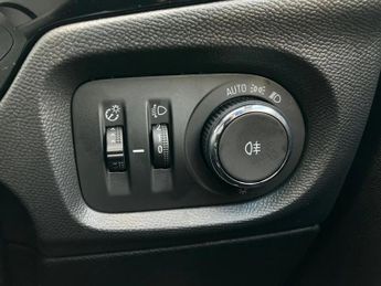 Vauxhall Corsa 100kW Yes 50kWh 5dr Auto