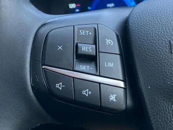 Ford Kuga 1.5 EcoBlue Titanium SUV 5dr Diesel Auto Euro 6 (s/s) (120 ps)