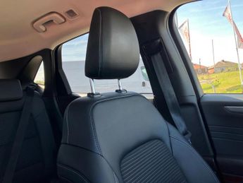 Ford Kuga 1.5 EcoBlue Titanium SUV 5dr Diesel Auto Euro 6 (s/s) (120 ps)
