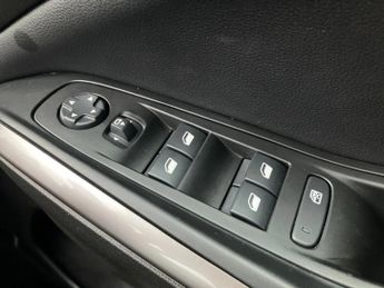 Vauxhall Grandland 1.6 Hybrid GS Line 5dr Auto