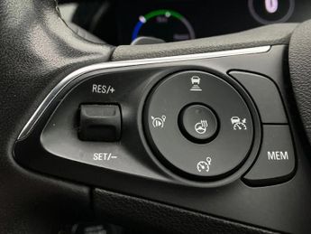 Vauxhall Grandland 1.6 Hybrid GS Line 5dr Auto