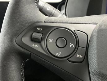 Vauxhall Corsa 100kW Yes 50kWh 5dr Auto