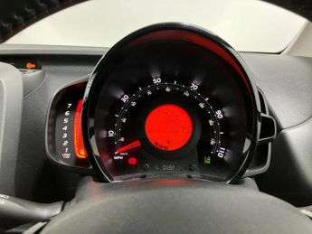 Toyota AYGO 1.0 VVT-i X-Trend TSS 5dr