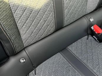 Peugeot 2008 100kW Allure 50kWh 5dr Auto