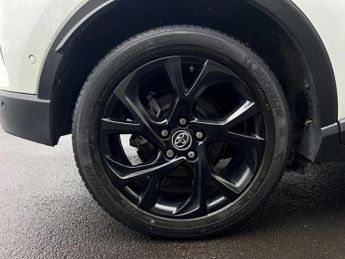 Toyota C-HR 1.8 Hybrid Dynamic 5dr CVT