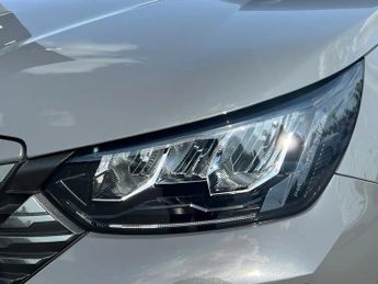 Peugeot 2008 1.2 Hybrid 136 Allure 5dr e-DSC6