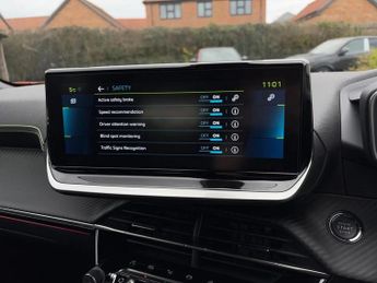 Peugeot 2008 100kW GT Premium 50kWh 5dr Auto
