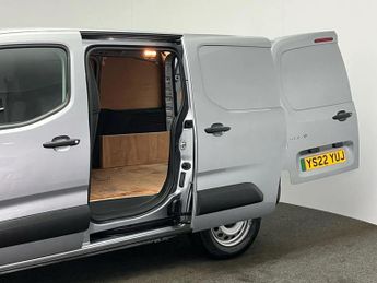 Vauxhall Combo Cargo 2300 100kW Dynamic 50kWh H1 Van Auto