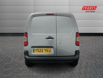 Vauxhall Combo Cargo 2300 100kW Dynamic 50kWh H1 Van Auto