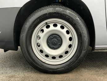 Vauxhall Combo Cargo 2300 100kW Dynamic 50kWh H1 Van Auto