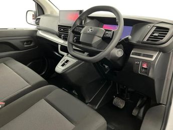 Vauxhall Vivaro 100kW 75kWh Prime H1 Van Auto