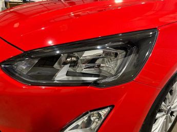 Ford Focus 1.0 EcoBoost 125 Titanium 5dr Auto