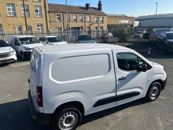 Peugeot Partner 1.5 BlueHDi 100 Professional Van