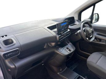 Peugeot Partner 100kW 52kWh Professional Van Auto