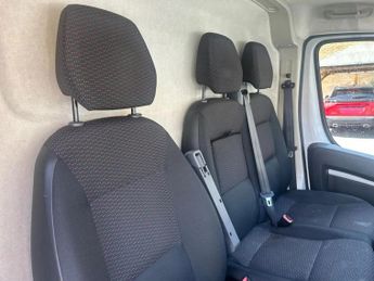Citroen Relay 2.2 BlueHDi H2 Van 140ps Enterprise