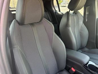 Peugeot 208 1.2 PureTech 100 GT 5dr