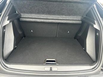 Peugeot 2008 115kW GT 54kWh 5dr Auto