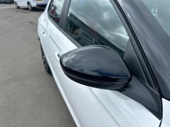 Vauxhall Corsa 100kW Yes 50kWh 5dr Auto