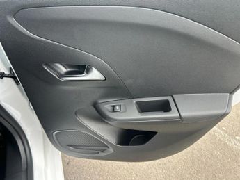 Vauxhall Corsa 100kW Yes 50kWh 5dr Auto