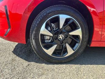 Vauxhall Corsa 100kW Yes 50kWh 5dr Auto