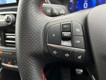 Ford Kuga 1.5 EcoBlue ST-Line Edition 5dr
