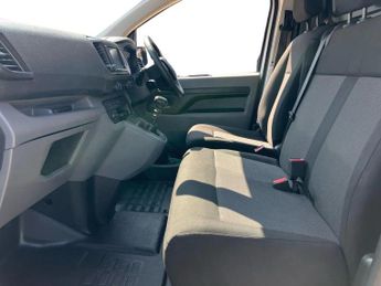 Vauxhall Vivaro 2900 1.5d 100PS Dynamic L2 H1 Van