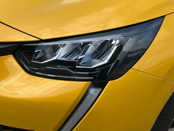 Peugeot 208 1.2 PureTech 100 Allure Premium 5dr