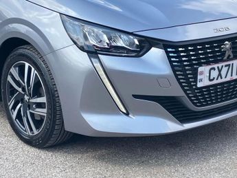 Peugeot 208 1.2 PureTech 100 Allure 5dr
