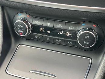Mercedes-Benz Gla GLA 220d 4Matic AMG Line Prem Plus 5dr Auto