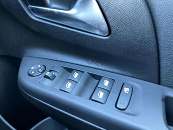 Vauxhall Corsa 100kW Yes 50kWh 5dr Auto