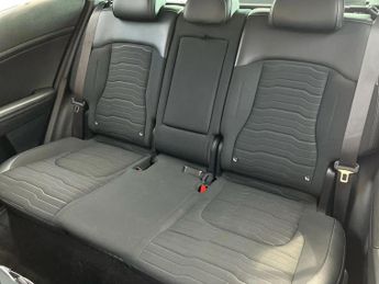 Kia Sportage 1.6 h T-GDi 3 SUV 5dr Petrol Hybrid Auto Euro 6 (s/s) (226 bhp)