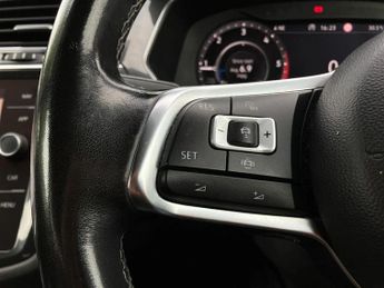 Volkswagen Tiguan Allspace 2.0 TDI 190 4Motion R-Line 5dr DSG