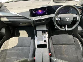 Vauxhall Astra 115kW Ultimate 54kWh 5dr Auto