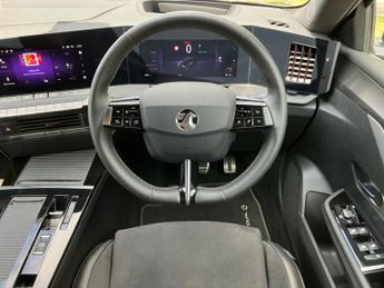 Vauxhall Astra 115kW Ultimate 54kWh 5dr Auto