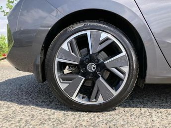 Vauxhall Astra 115kW Ultimate 54kWh 5dr Auto
