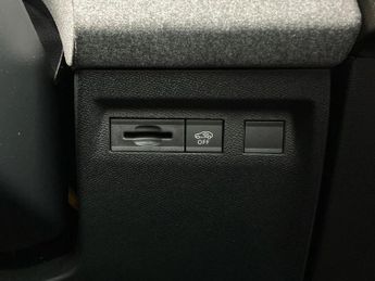 Vauxhall Grandland 157kW GS 73kWh 5dr Auto