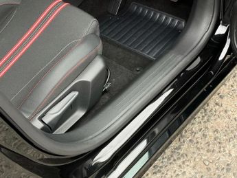 Vauxhall Corsa 100kW Yes 50kWh 5dr Auto