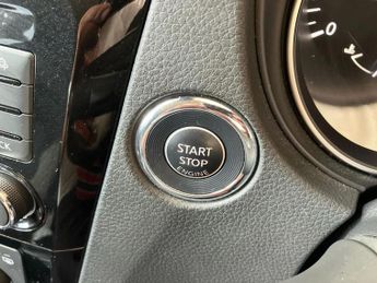 Nissan Qashqai 1.3 DiG-T 160 N-Connecta 5dr DCT