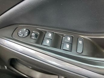 Vauxhall Grandland X 1.2 Turbo Elite Nav 5dr Auto [8 Speed]
