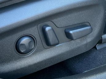 Hyundai Kona 150kW Premium SE 64kWh 5dr Auto
