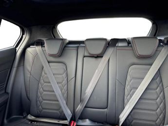 Ford Focus 1.0 EcoBoost Hybrid mHEV 155 ST-Line Vign 5dr Auto