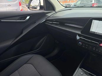 Kia Niro 1.6h GDi 3 SUV 5dr Petrol Hybrid DCT Euro 6 (s/s) (127 bhp)